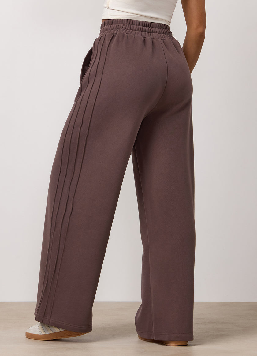 Gym King Replenish Peached Wide Seam Jogger - Deep Mocha