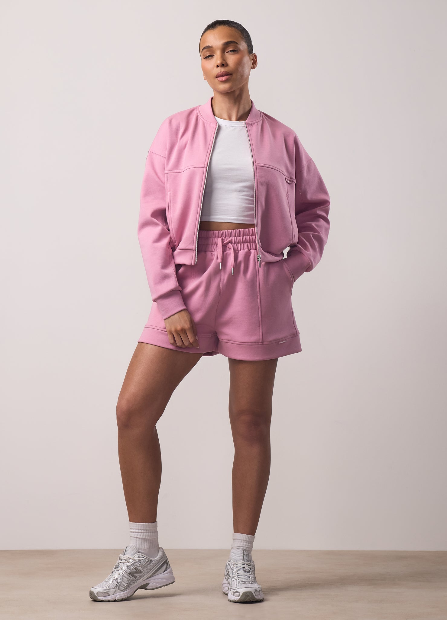Gym King Retreat Cropped Bomber - Dusky Rose