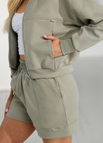 Gym King Retreat Boxy Short - Dusky Sage