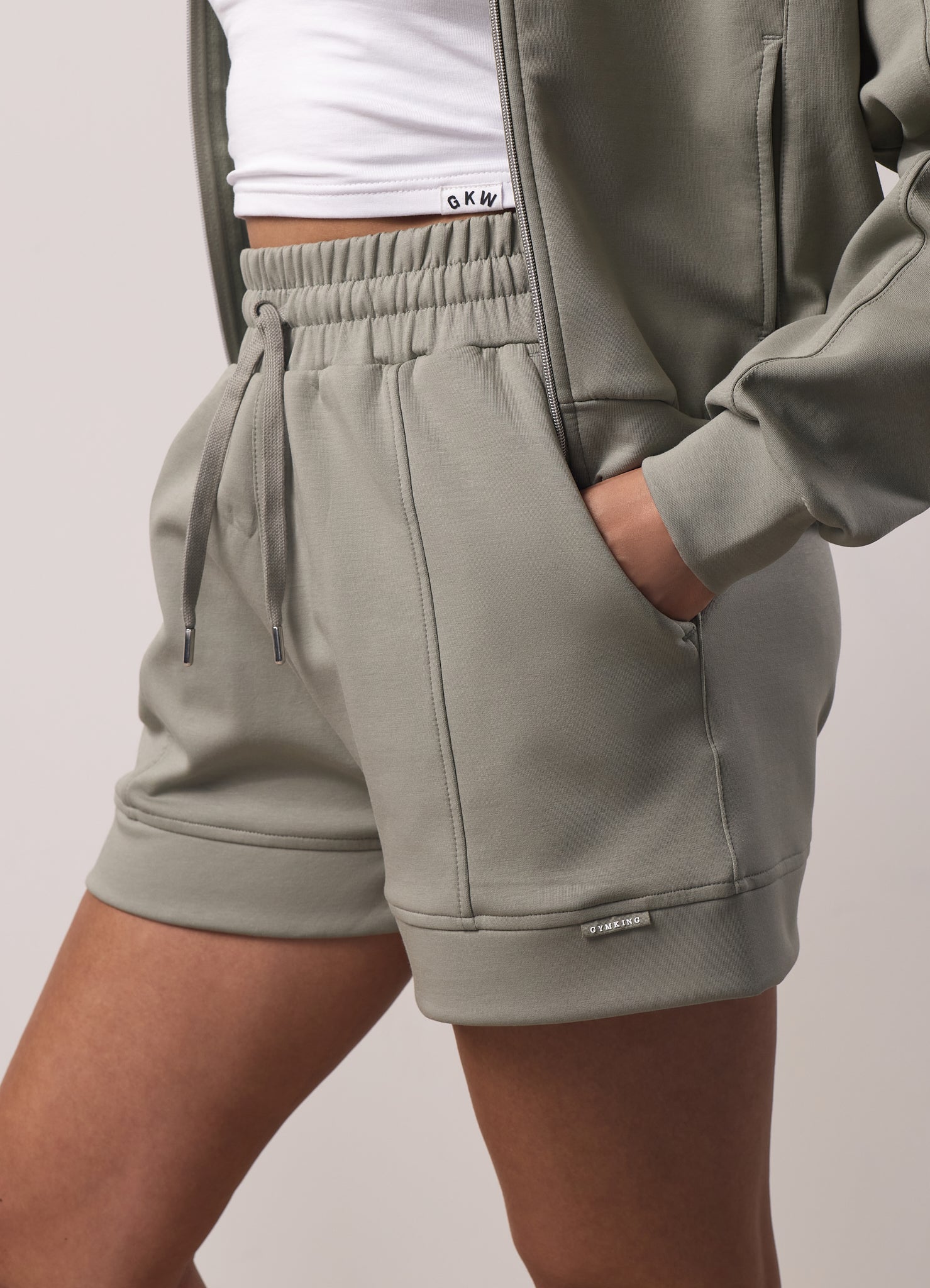 Gym King Retreat Boxy Short - Dusky Sage