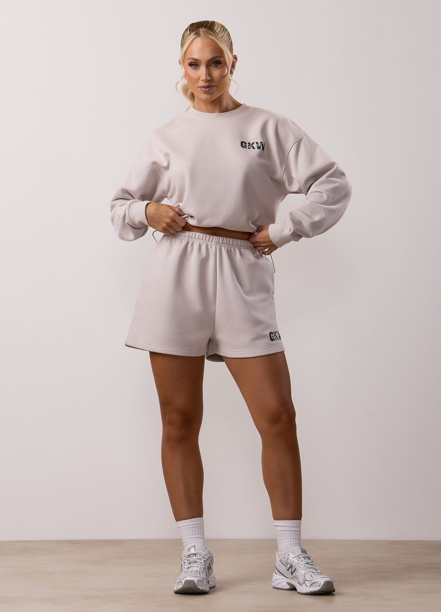 Gym King Revive Peached Crop Sweatshirt - Light Stone