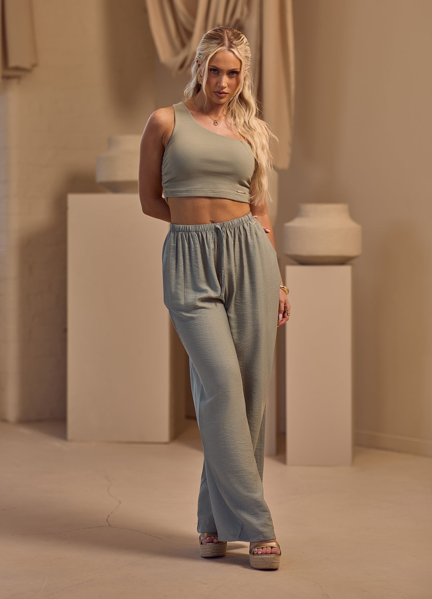 Gym King Signature Woven Trousers Petite - Sage