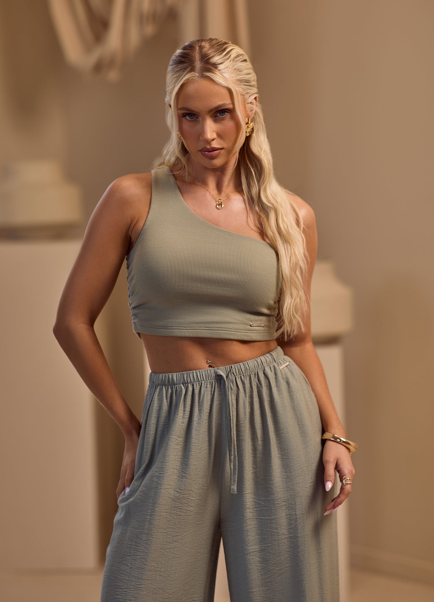 Gym King Asymmetric Crop - Dusky Sage