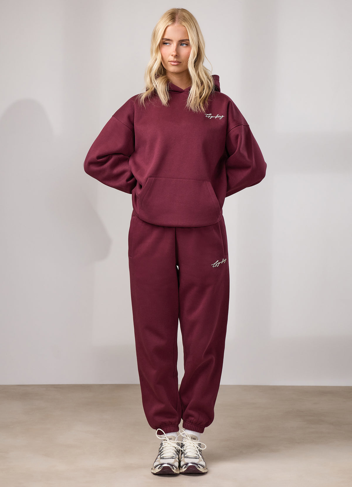 Gym King Joggingbroek van fleece met opschrift - Deep Cherry/Cream