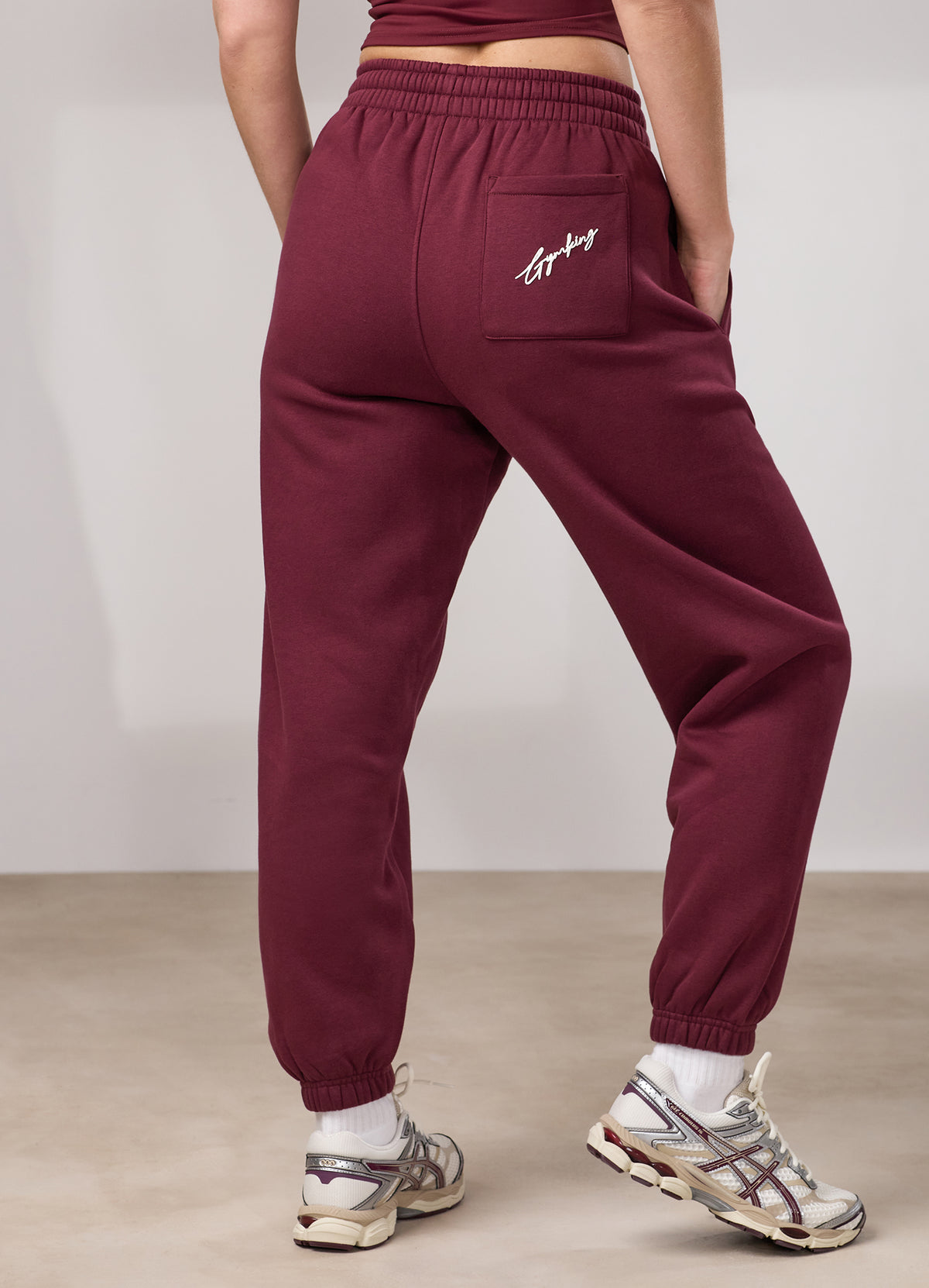 Gym King Script Fleece Jogger - Deep Cherry/Cream