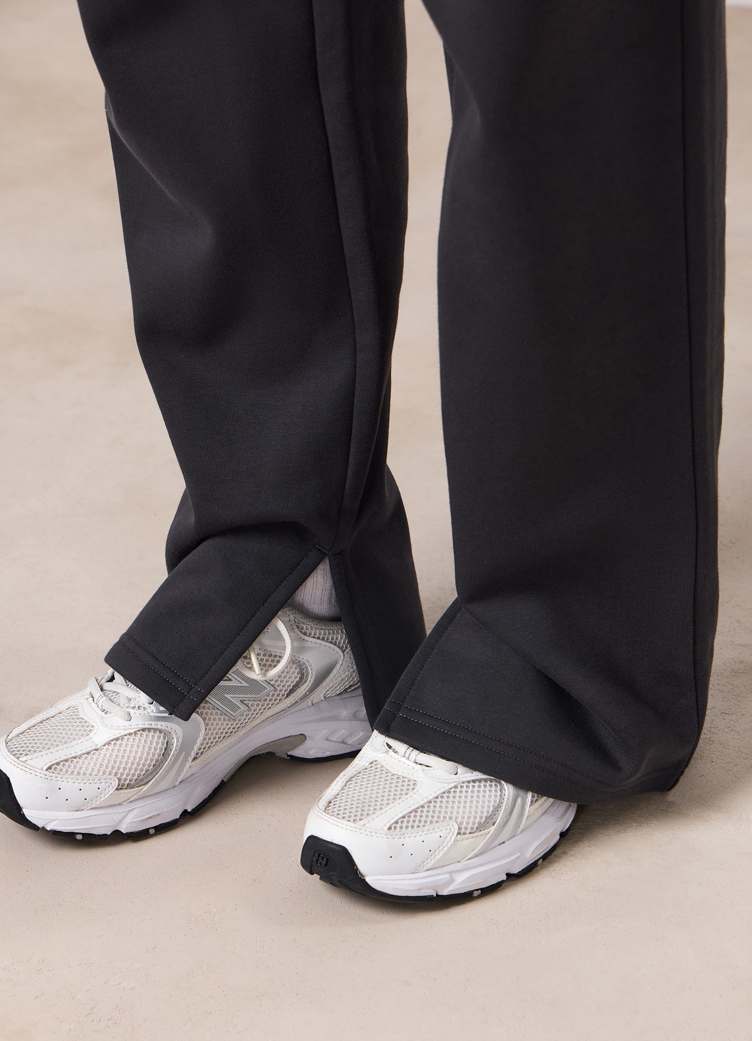 Gym King Script Mindset Straight Leg Jogger - Dark Pewter