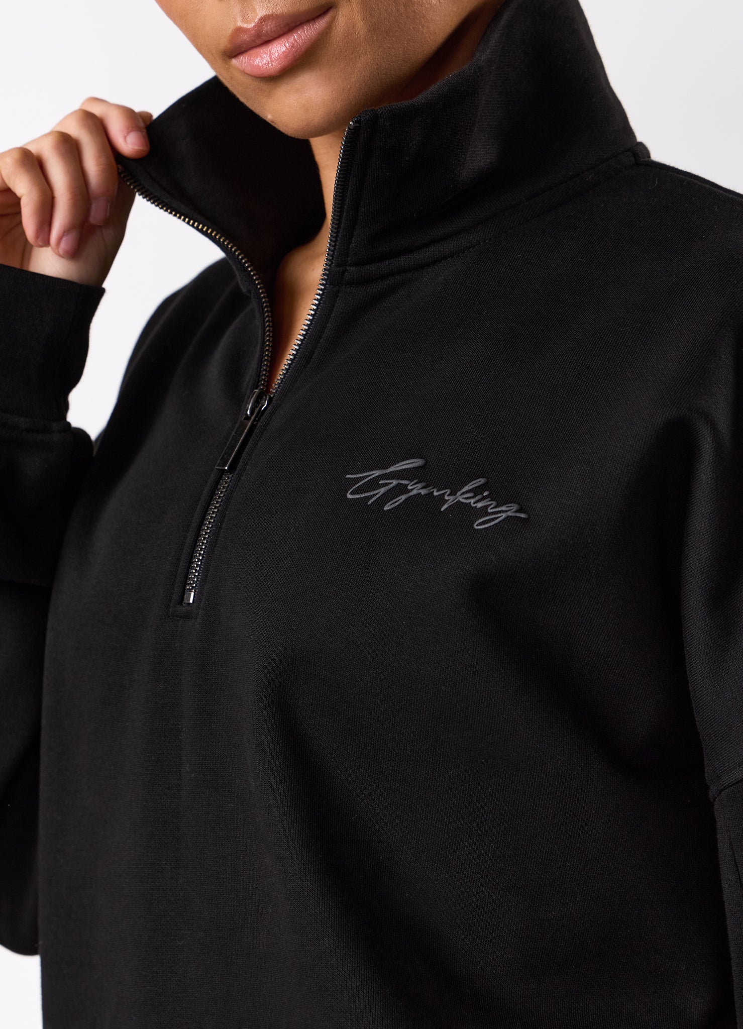 Gym King Script Mindset 1/4 Zip Funnel - Black