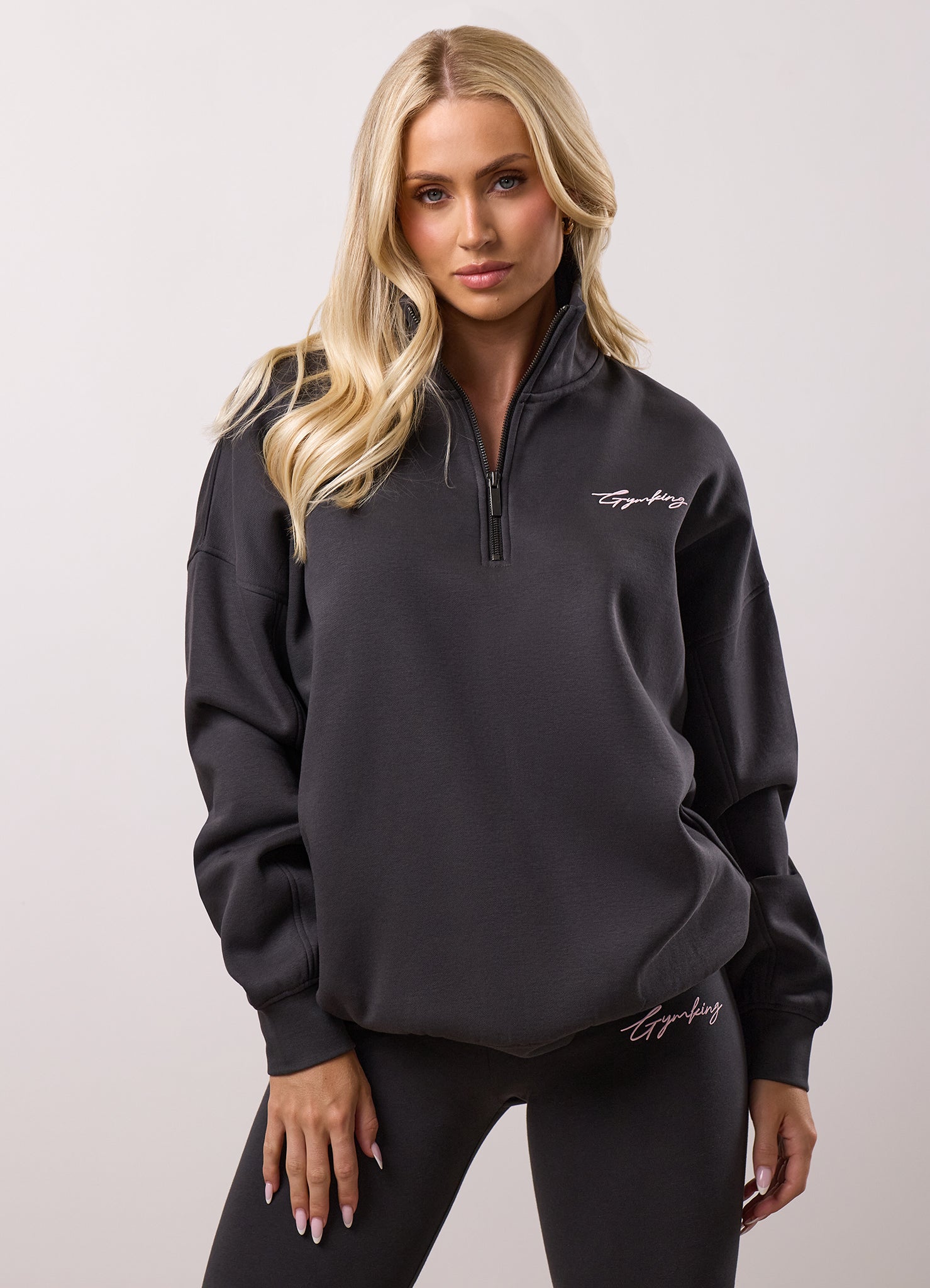 Gym King Script 1/4 Zip Fleece Funnel - Dark Pewter