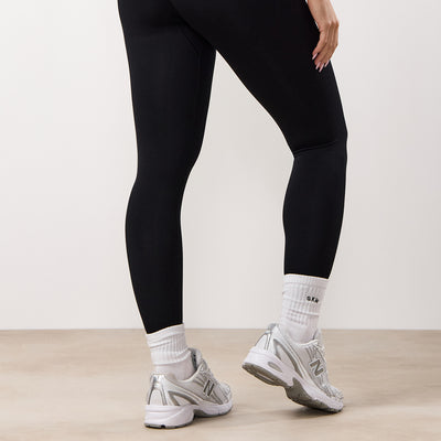 black seamless legging