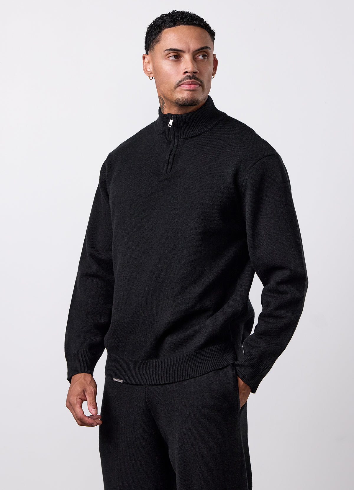 Gym King Signature Knit 1/4 Zip Funnel - Black