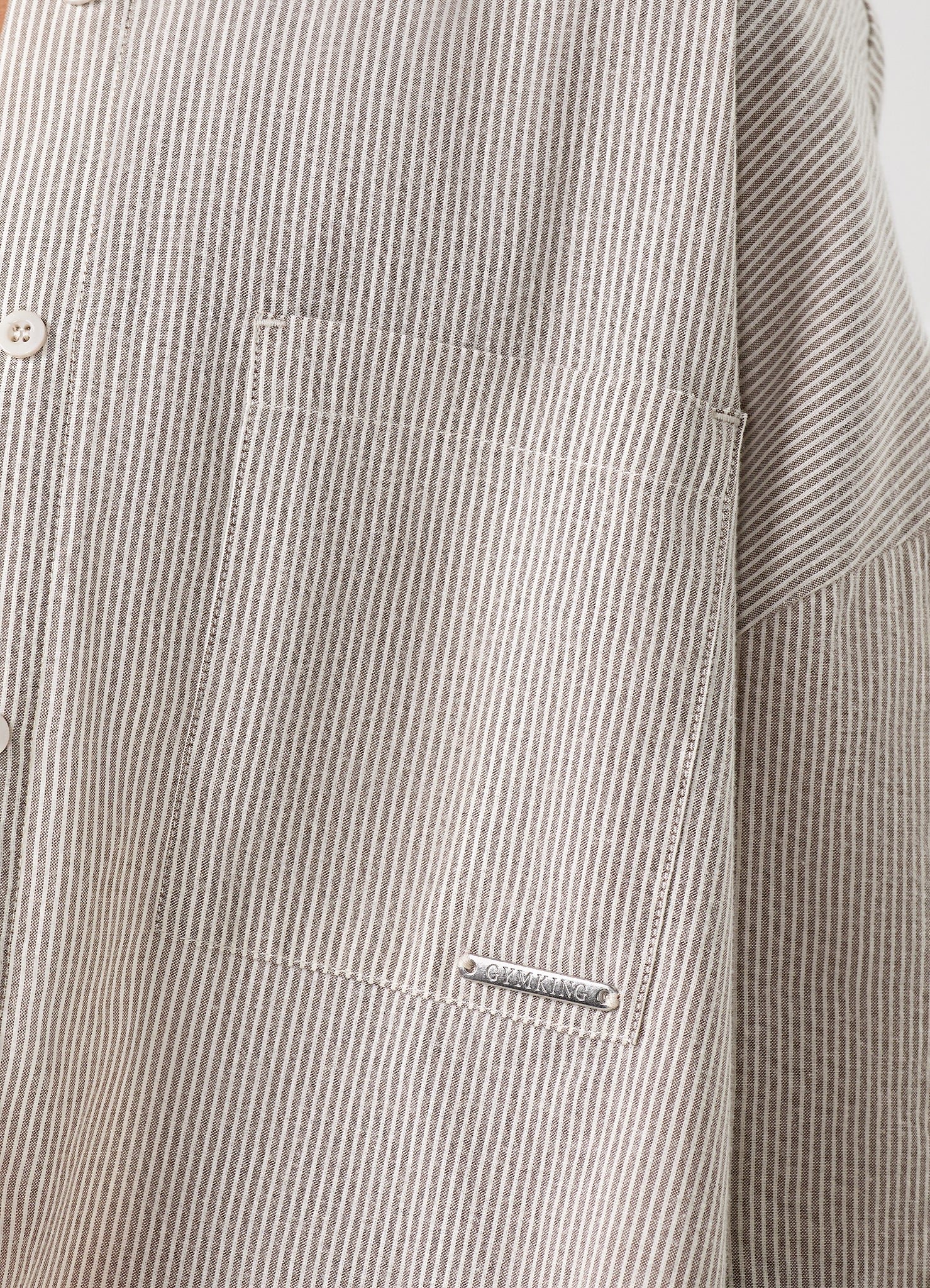 Gym King Signature Poplin Stripe Shirt - Dune/White Stripe