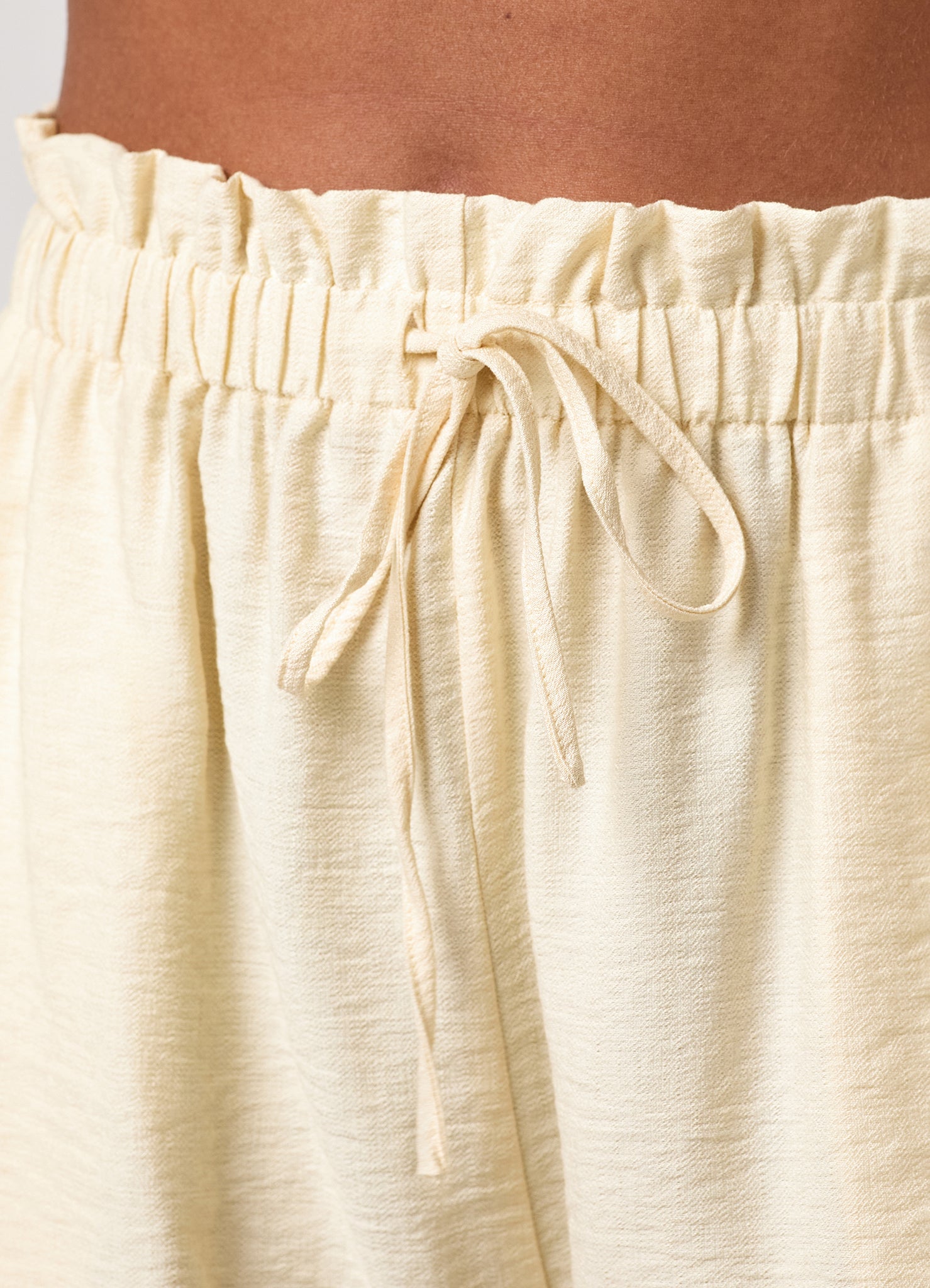 Gym King Signature Woven Paper Bag Short - Buttermilk