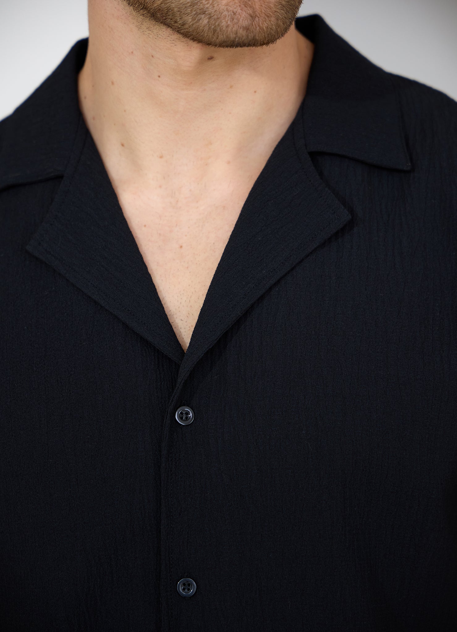 Gym King Signature Woven Texture Shirt - Black