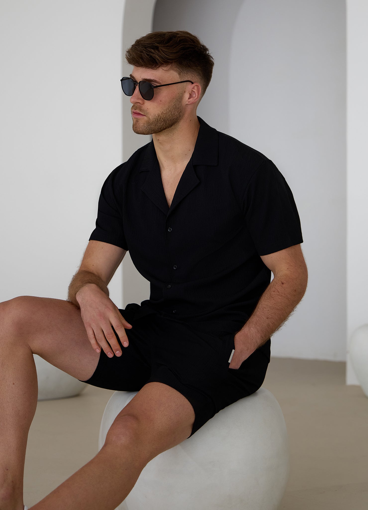 Gym King Signature Woven Texture Shirt - Black
