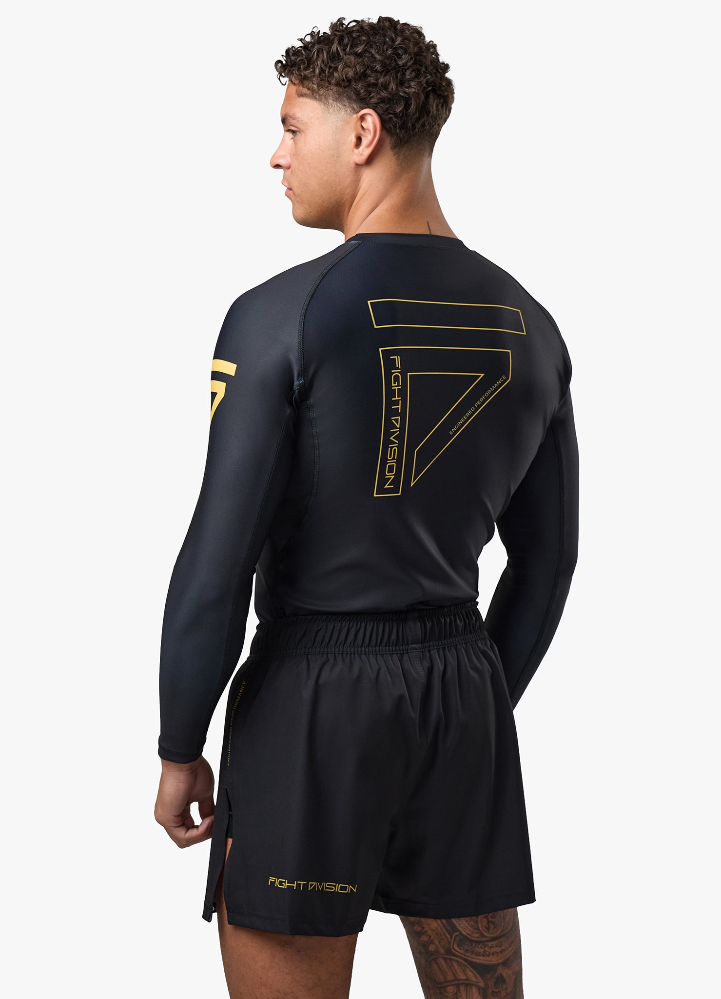 Gym King Sovereign Long Sleeve Rash Guard - Black / Gold