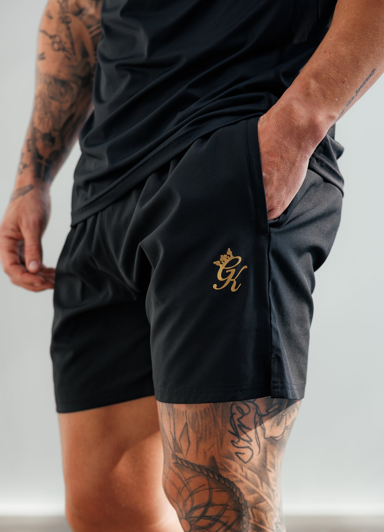 Gym King Energy Short - 6” - Black/Gold