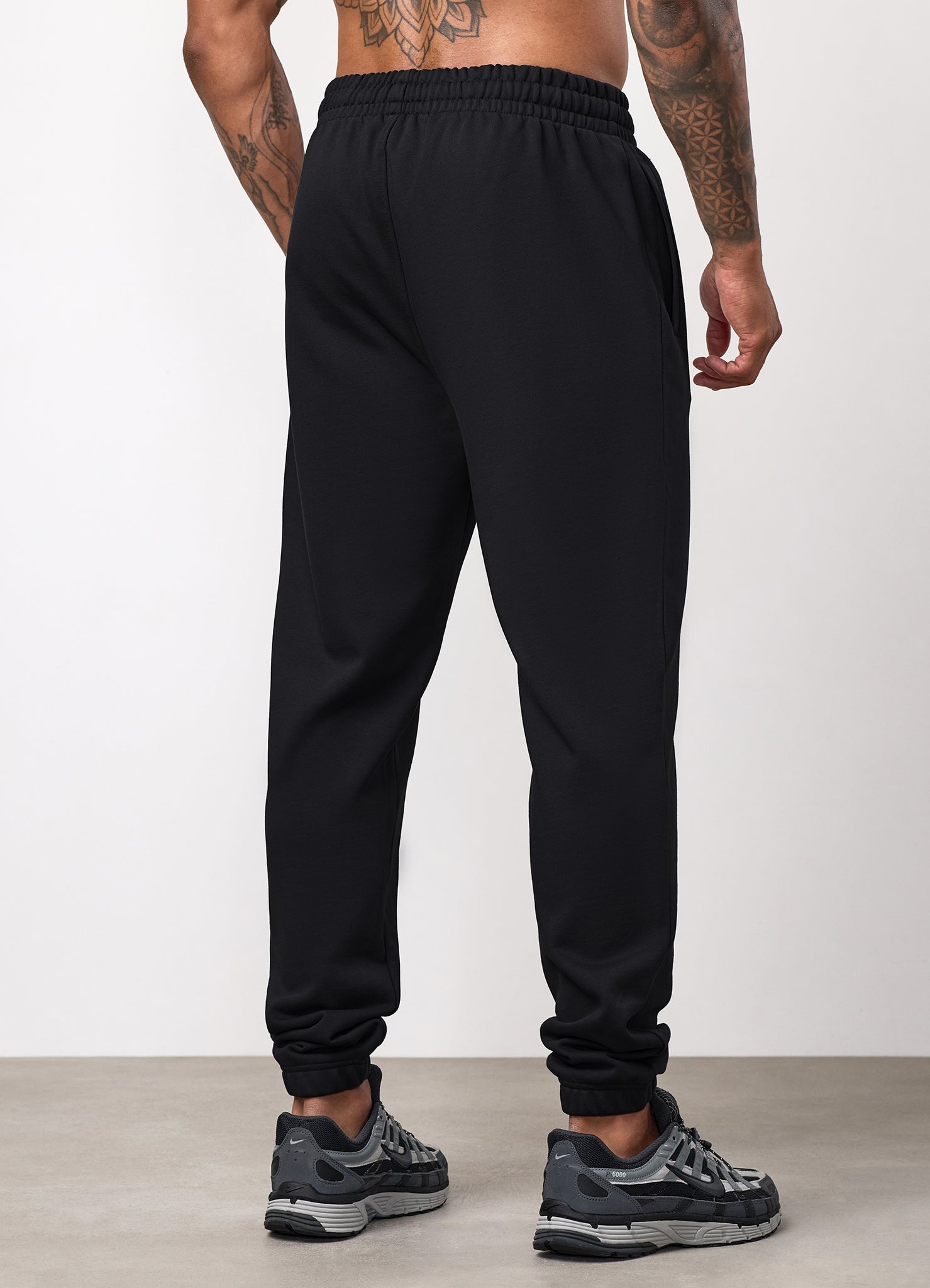 Gym King Text Logo Loopback Jogger - Black