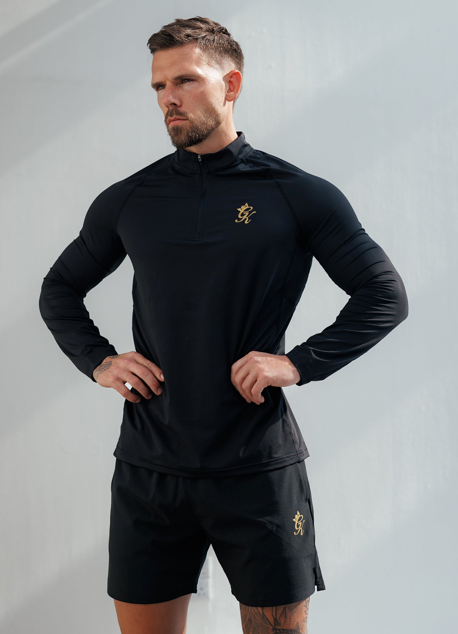 Gym King Energy 1/4 Zip Funnel - Black/Gold