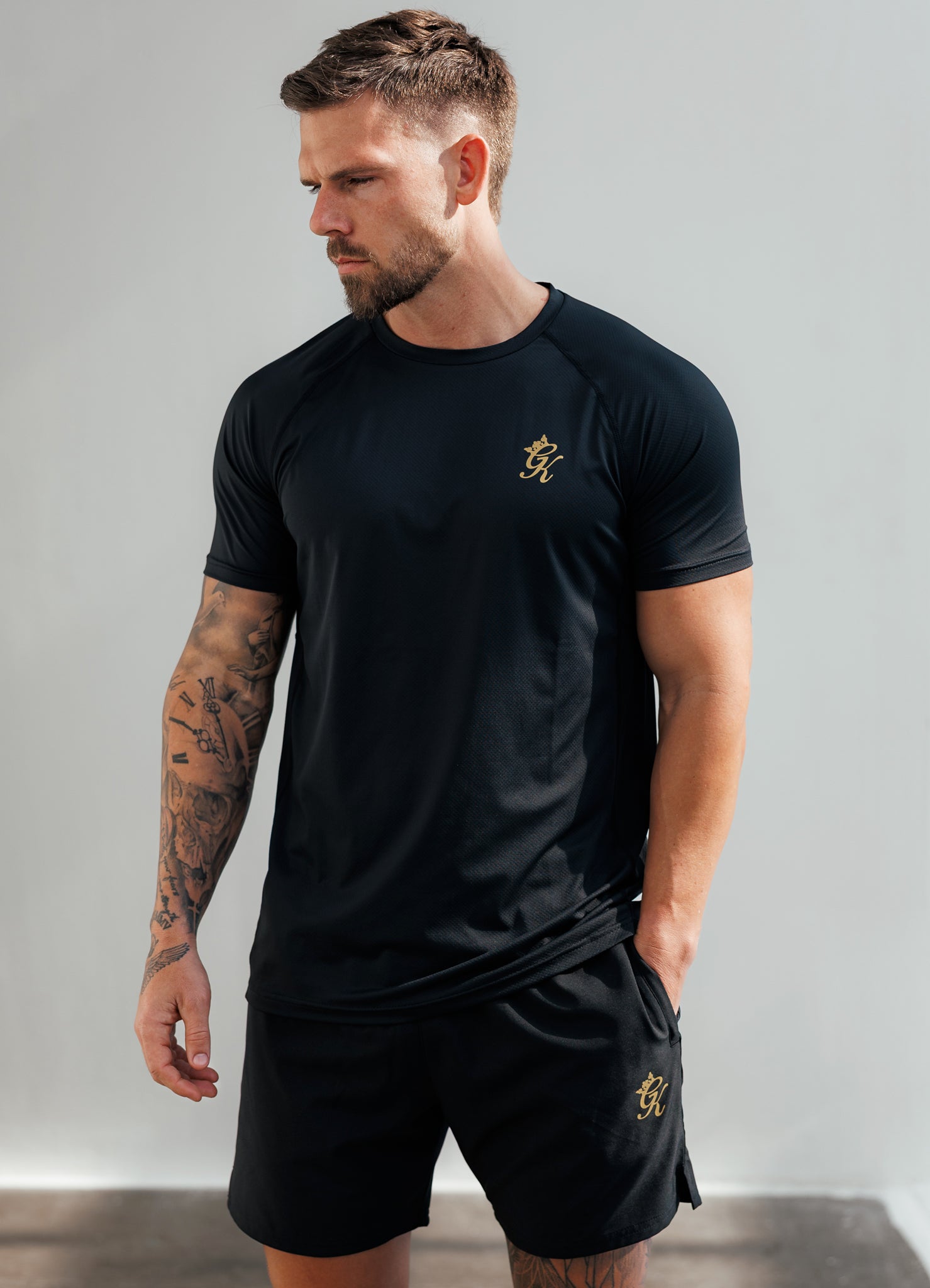Gym King Energy Tee - Black/Gold