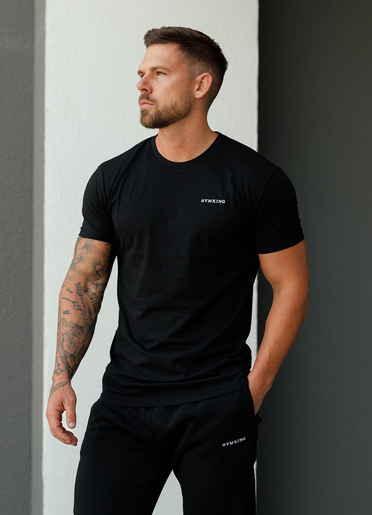 Gym King Fundamental Linear Tee - Black