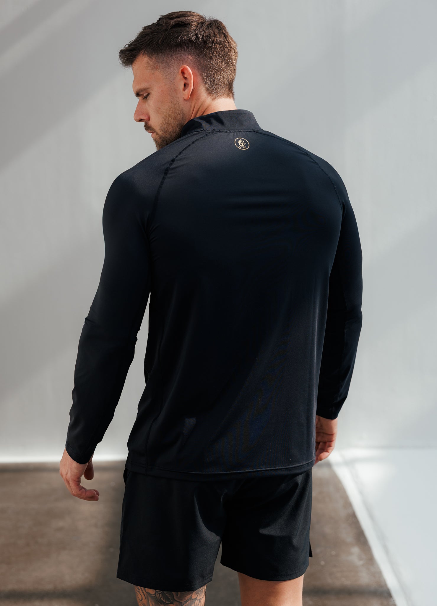 Gym King Energy 1/4 Zip Funnel - Black/Gold