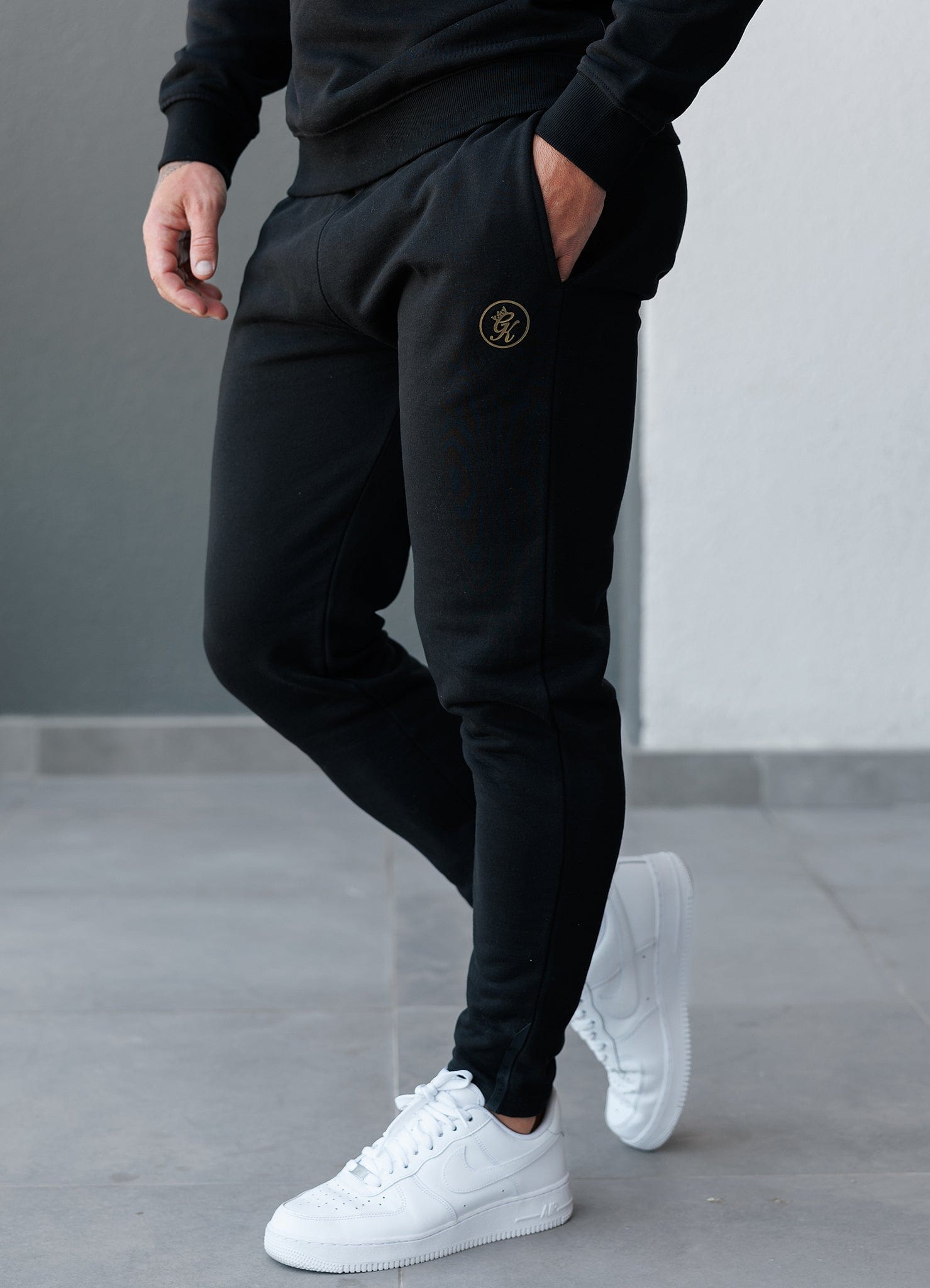 Gym King Pro Jogger - Black/Gold
