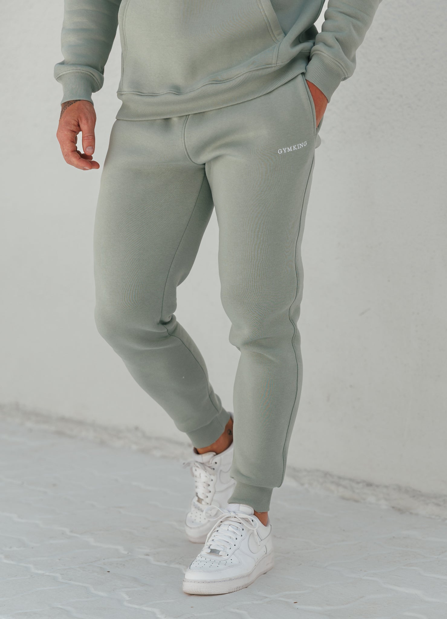 Gym King Fundamental Linear Jogger - Urban Sage
