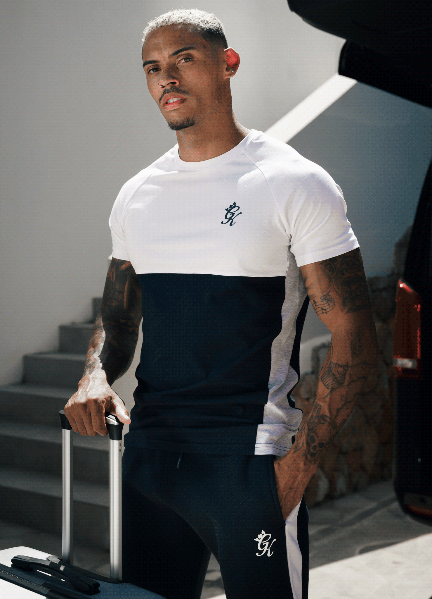 Gym King Contrast Panel T-shirt - Navy/White