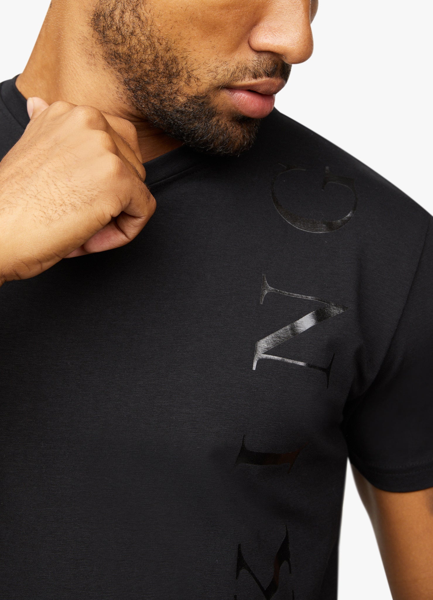 Gym King Text Logo Tee - Black/Black